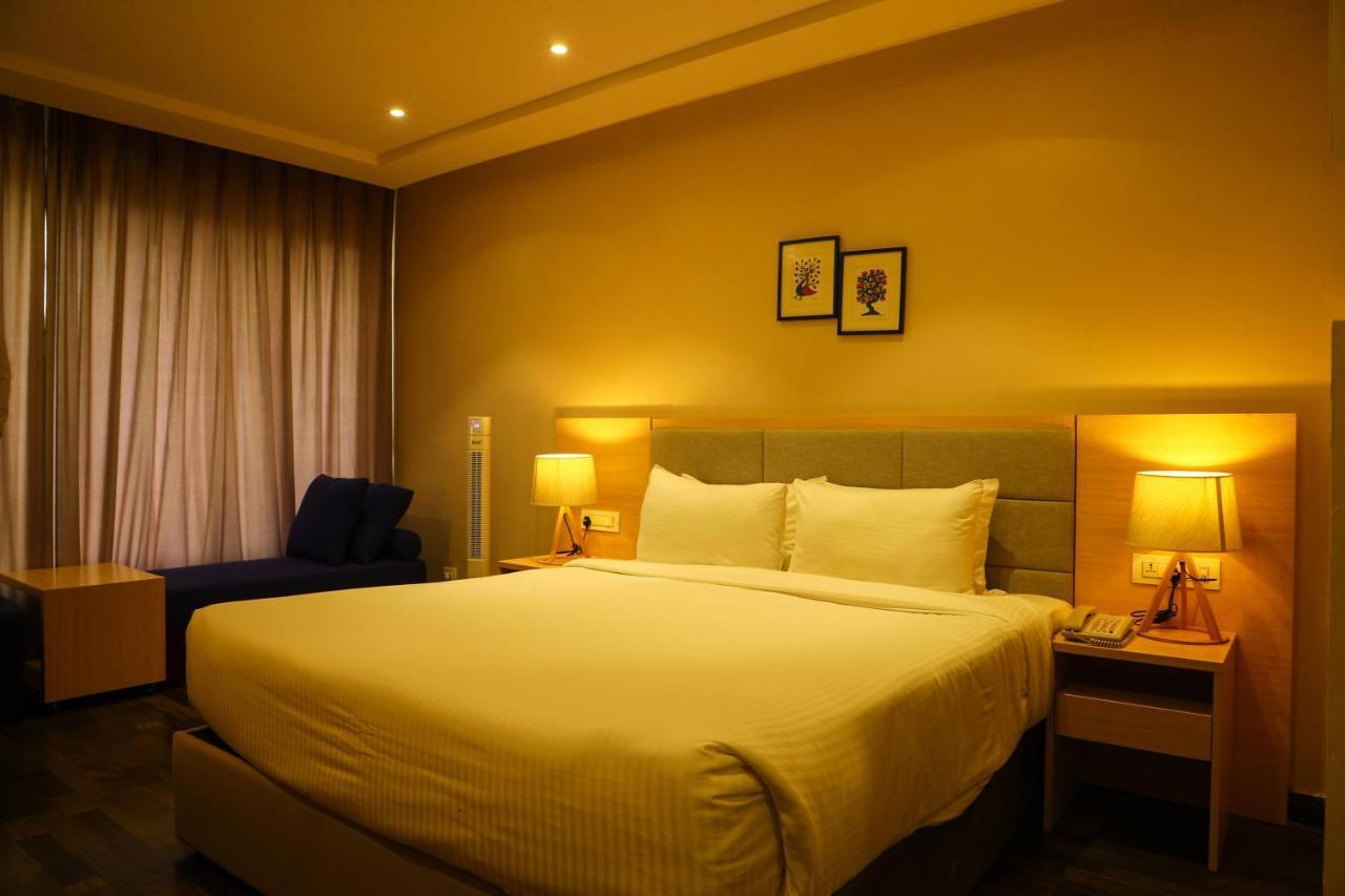 Bay View Hotel Vizag Visakhapatnam Exterior foto