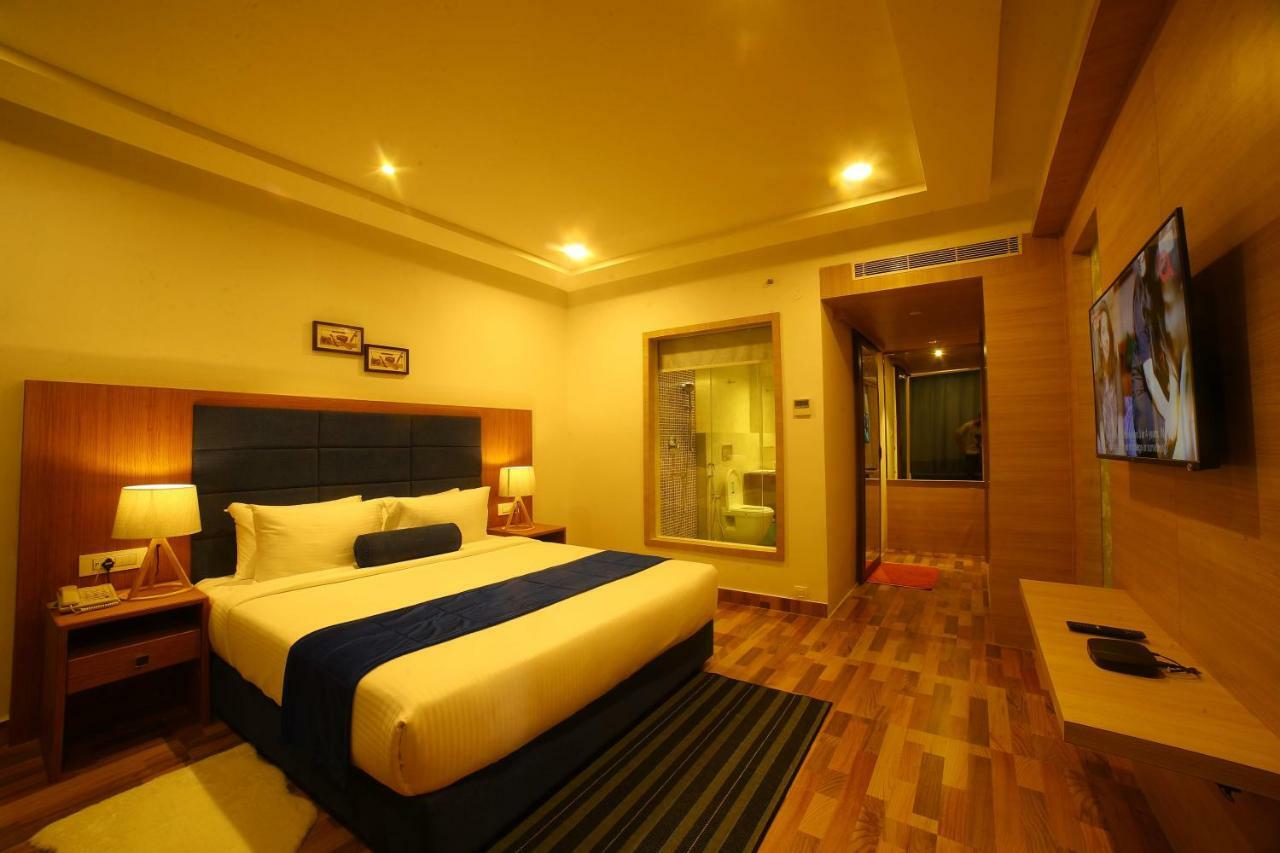 Bay View Hotel Vizag Visakhapatnam Exterior foto