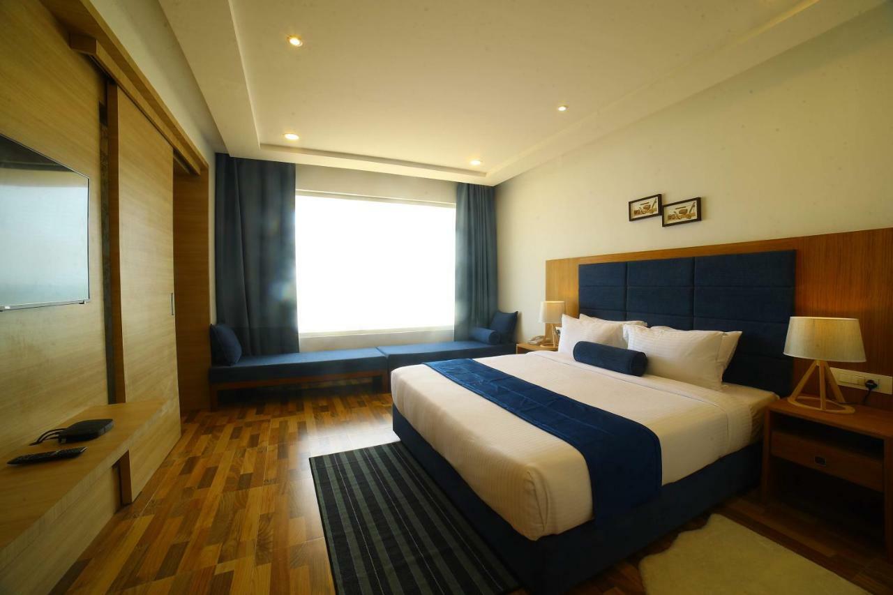 Bay View Hotel Vizag Visakhapatnam Exterior foto